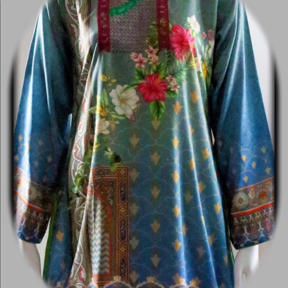 Tunic - Picture 7 of 9